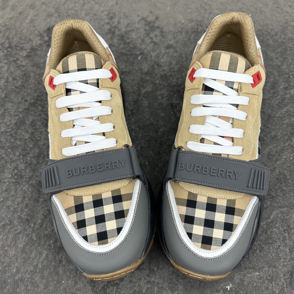 Burberry Vintage Sneaker Size 36-46 - Image 3