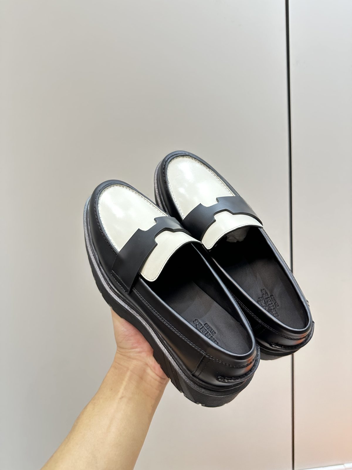 Hermes Women Loafers Size 36-40 - Image 9