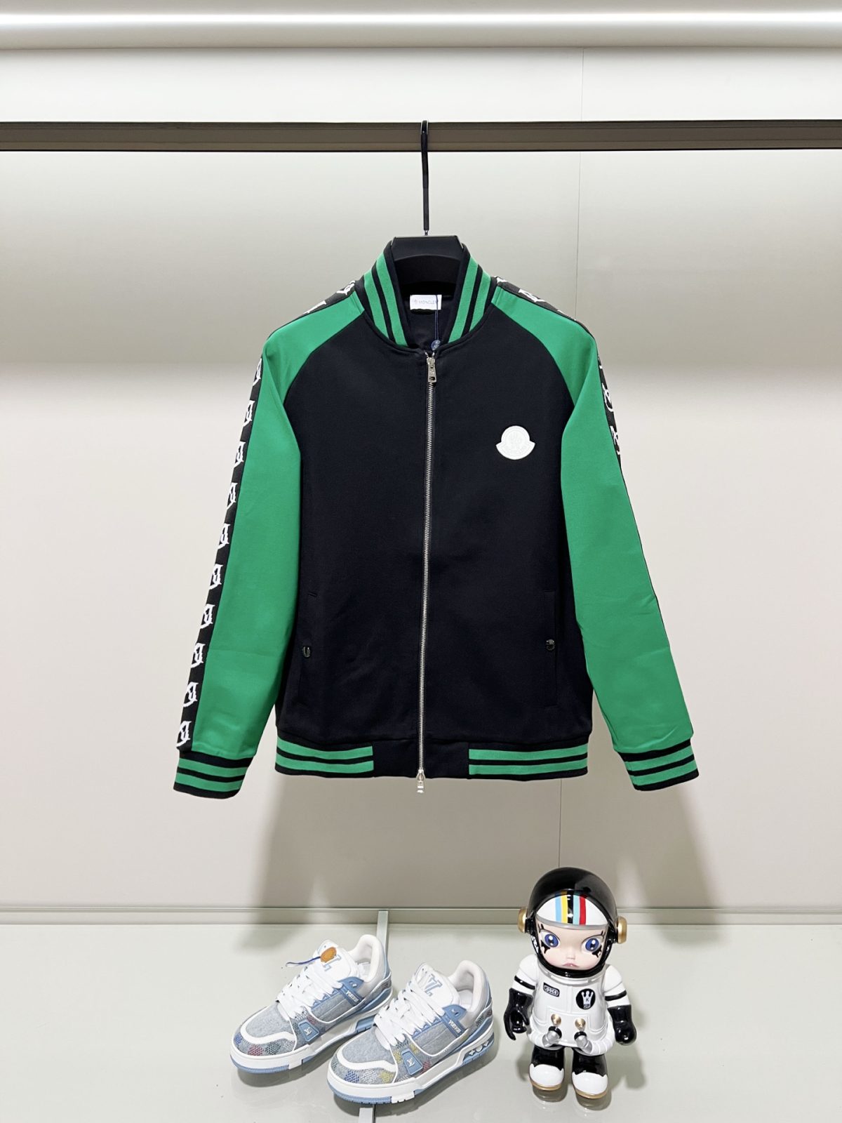 Moncler Unisex Jacket Size S-XXL - Image 1
