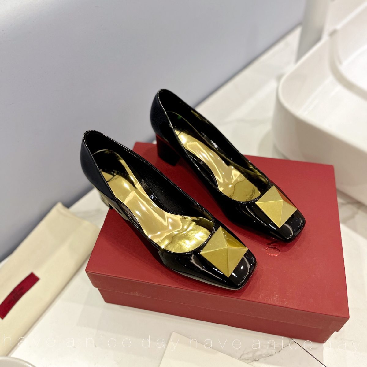Valentino One Stud Patent Leather Pumps Size 35-41 4-Color - Image 1