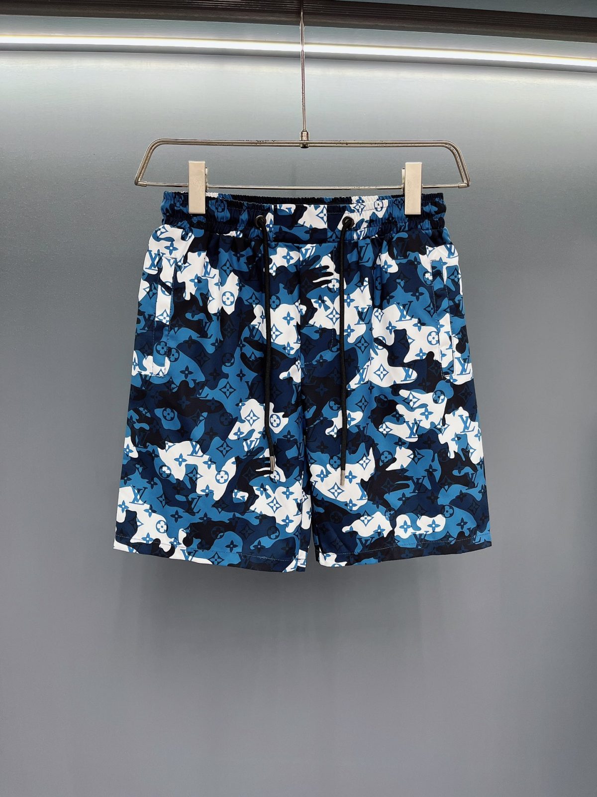 Louis Vuitton Beach Pants Size M-XXXL - Image 1