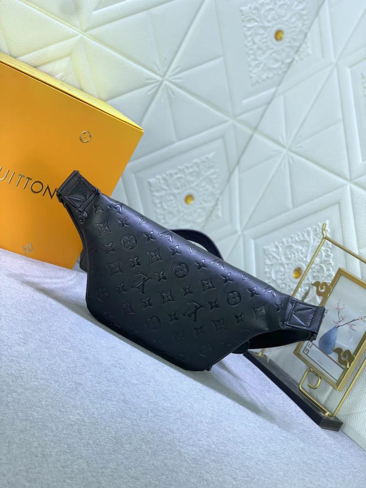 Louis Vuitton Rush Monogram Shadow Men Bags Size 30*15*8cm - Image 3