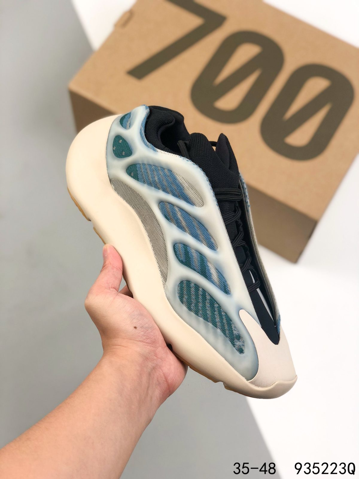 Yeezy 700 V3 Mens/Women's Sneakers Shoes 35 - 48 - Image 1