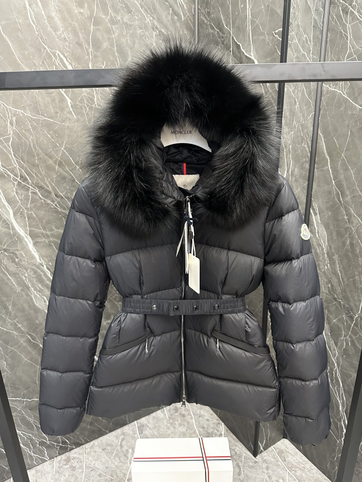 Moncler Boed Women Down Jacket Size S-XL - Image 3