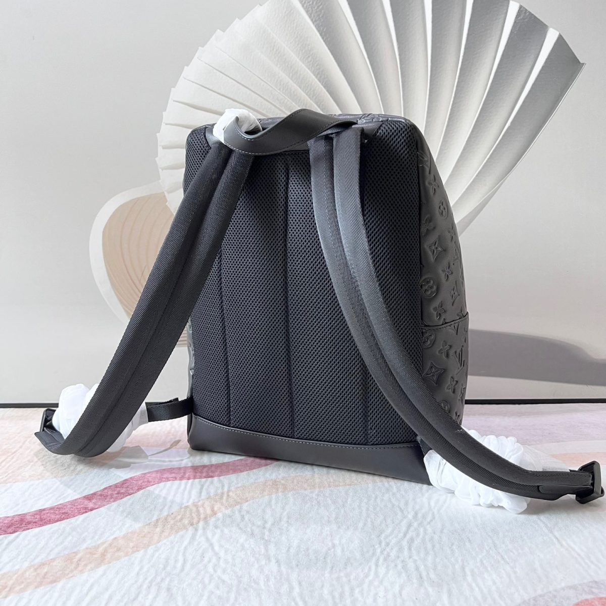 Louis Vuitton M46109 Racer Backpack Size 41*33*18cm - Image 3