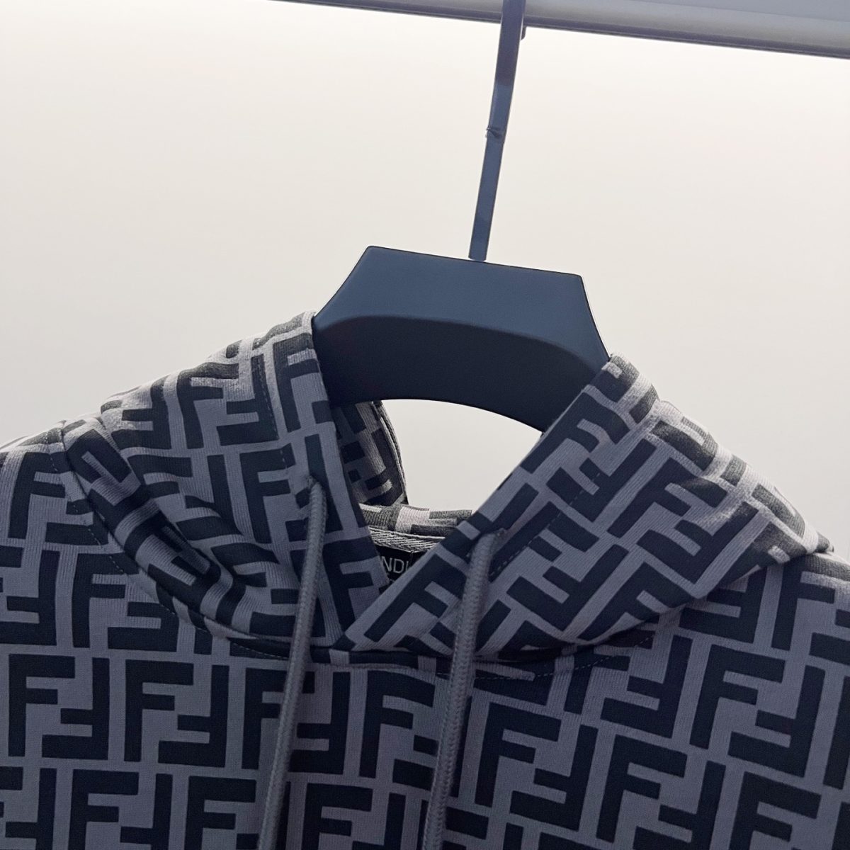 Fendi Unisex Sweatshirt Size S-XL - Image 4