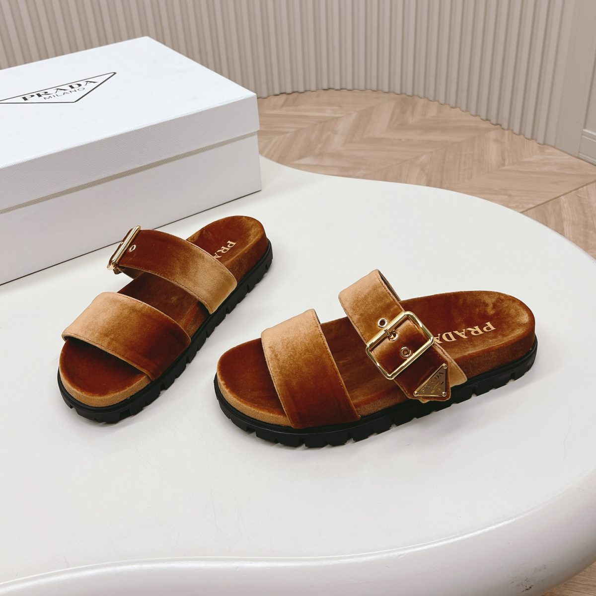 Prada 2024ss Slippers Size 36-40 - Image 1