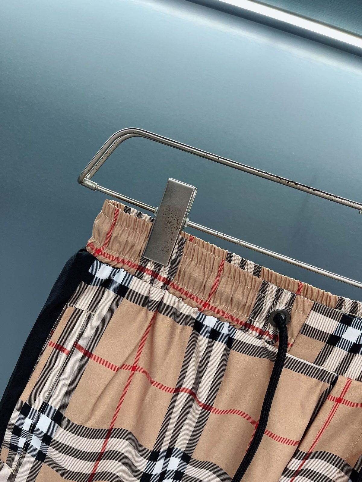 Burberry Beach Pants Size M-XXXL - Image 4