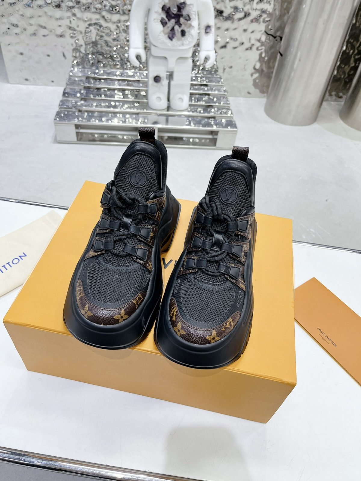 Louis Vuitton Cruise23 Archlight 2.0 Sneaker Size 36-41 - Image 2