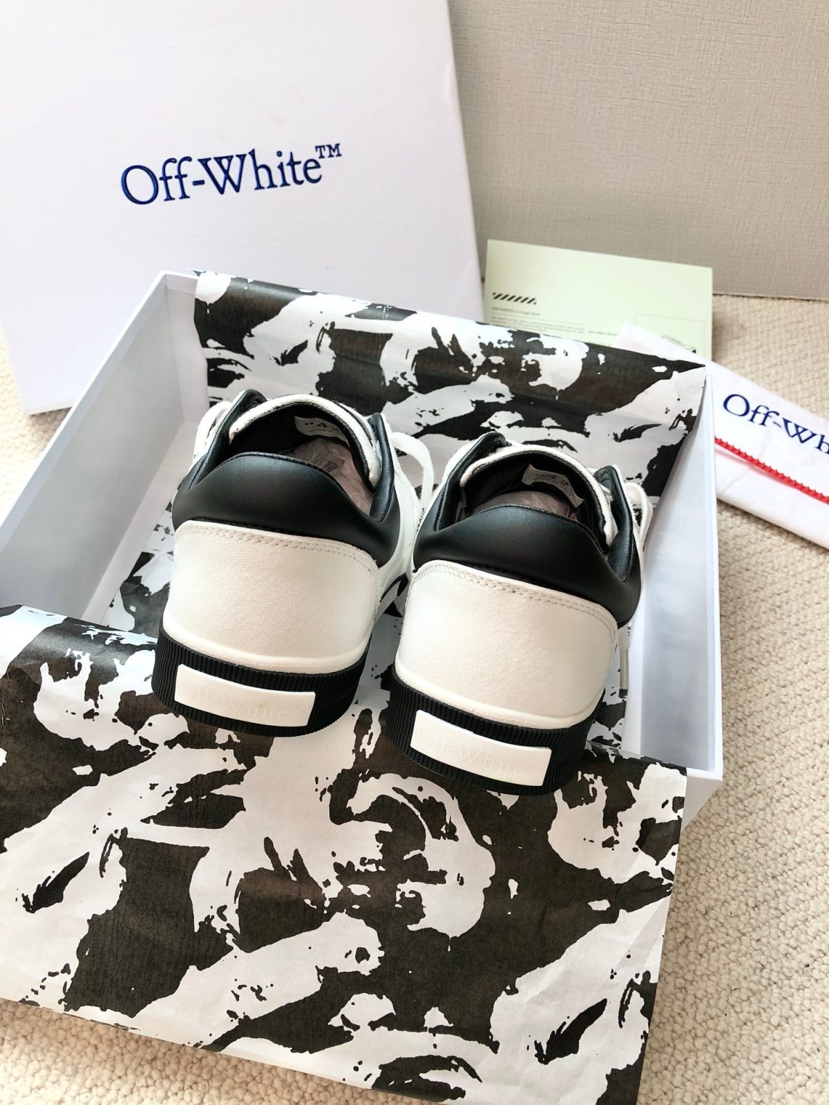 OFF White 2024ss New Low Vulcanized Sneaker Size 36-45 - Image 3
