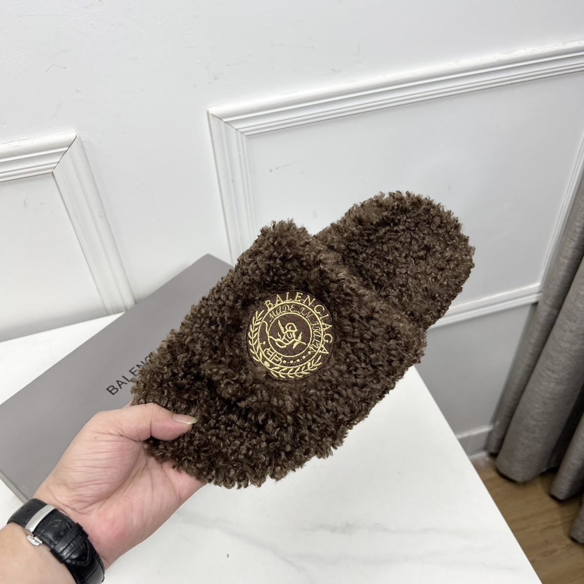 Balenciaga 23fw Women Winter Slippers Size 36-40 - Image 4