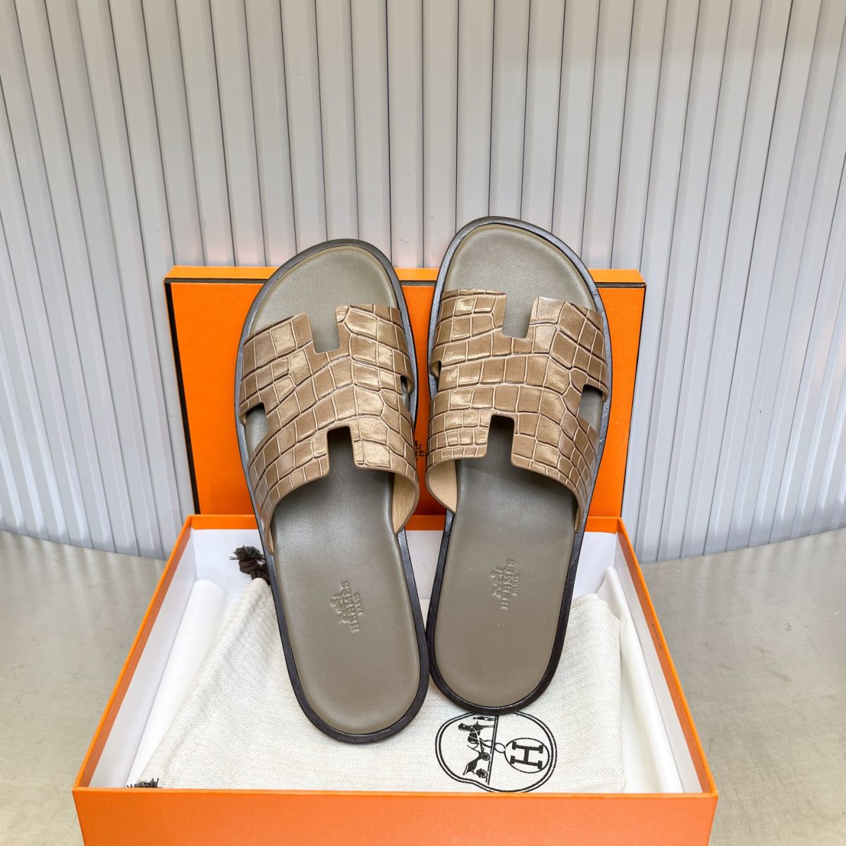 Hermes lzmir Sandals Size 40-45 - Image 8