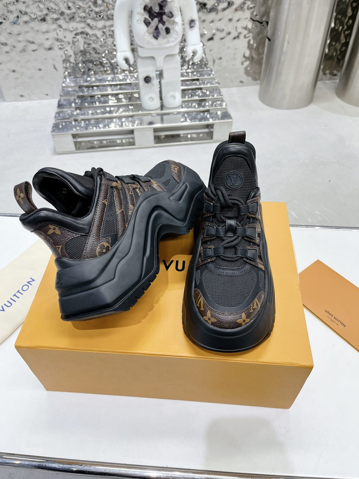 Louis Vuitton Cruise23 Archlight 2.0 Sneaker Size 36-41 - Image 4