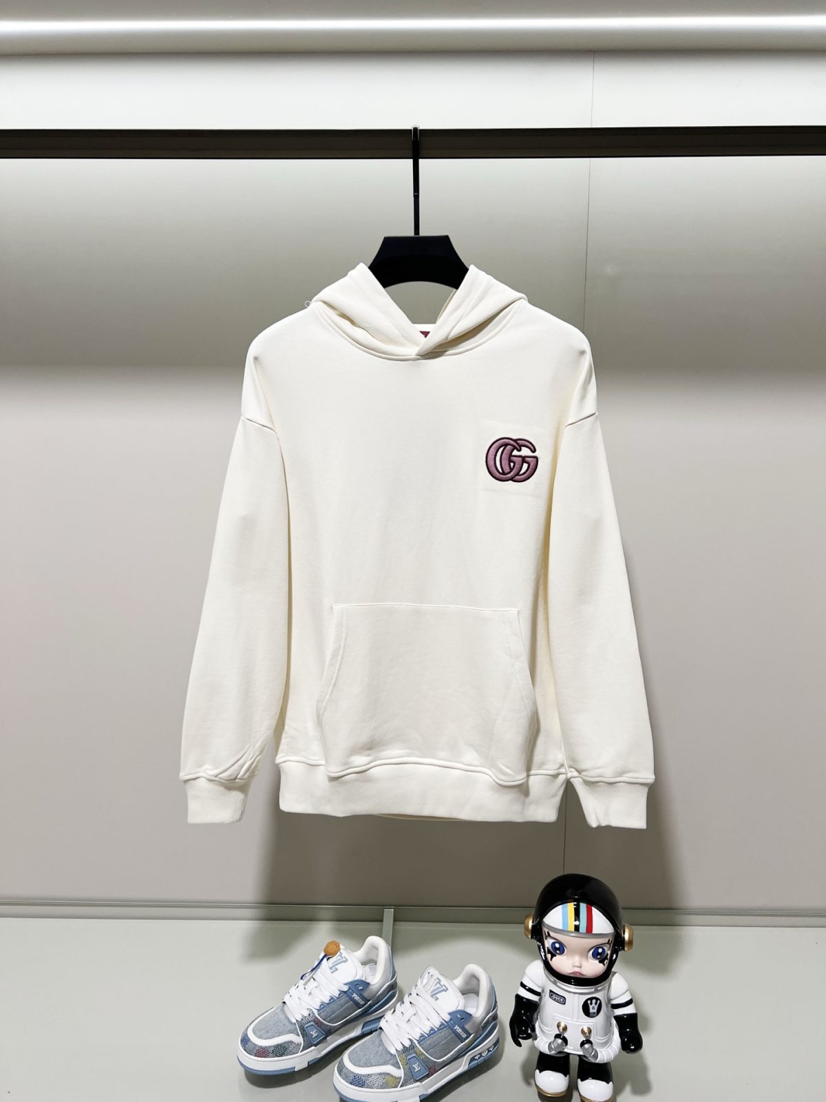 Gucci Unisex Sweatshirt Size S-XL - Image 1