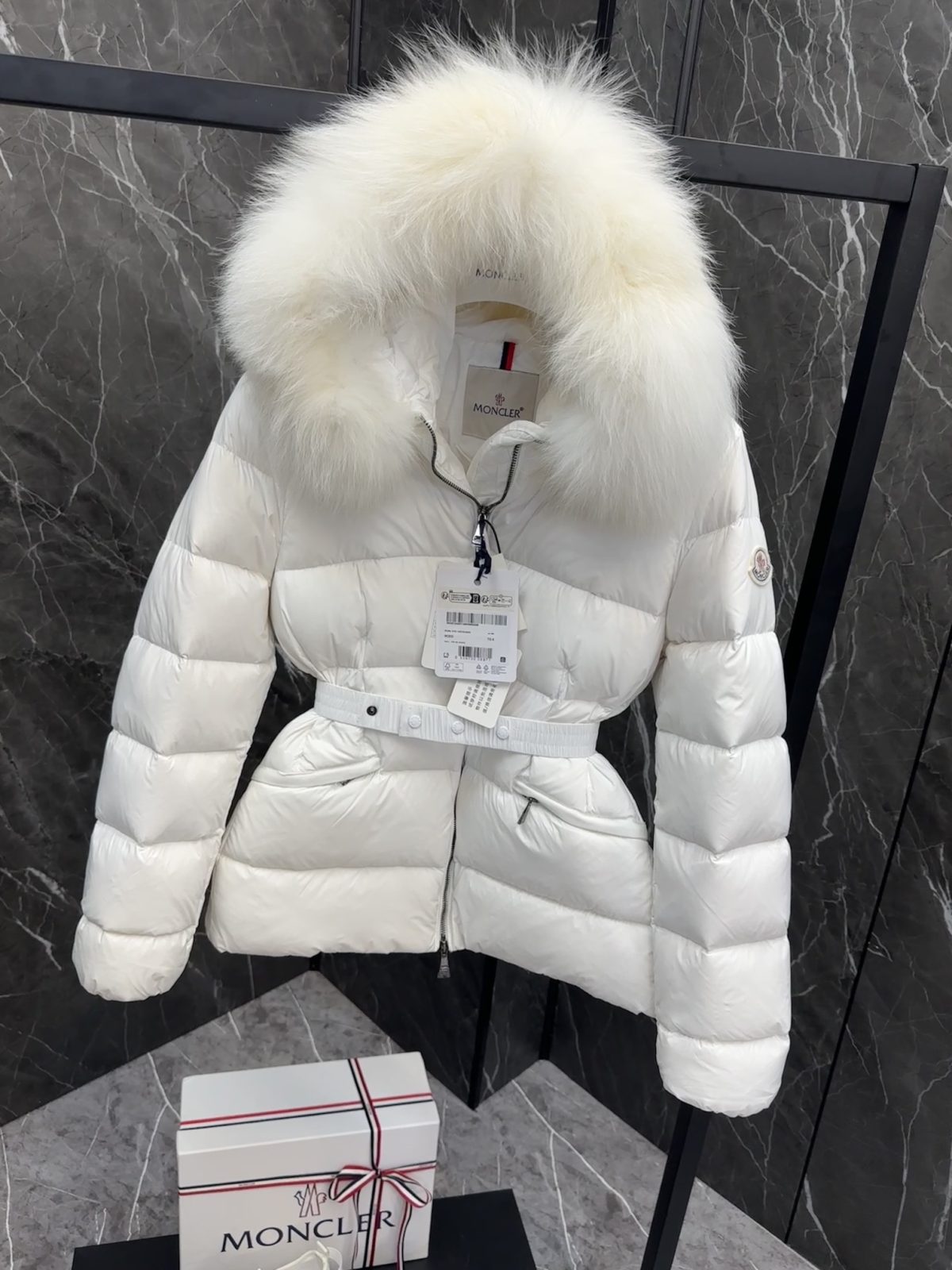 Moncler Boed Women Down Jacket Size S-XL - Image 4