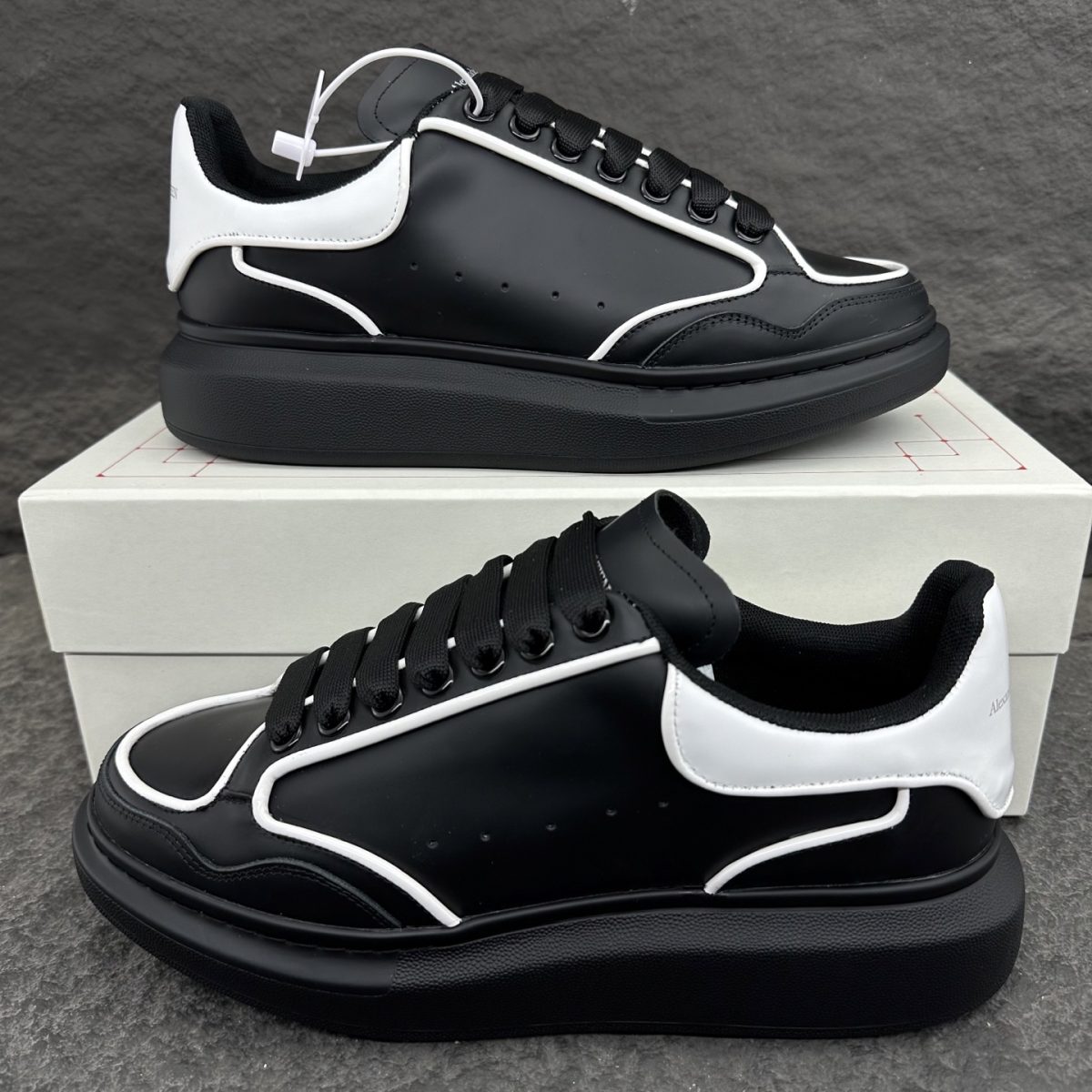 Alexander McQueen Sneaker Size 36-46 - Image 1