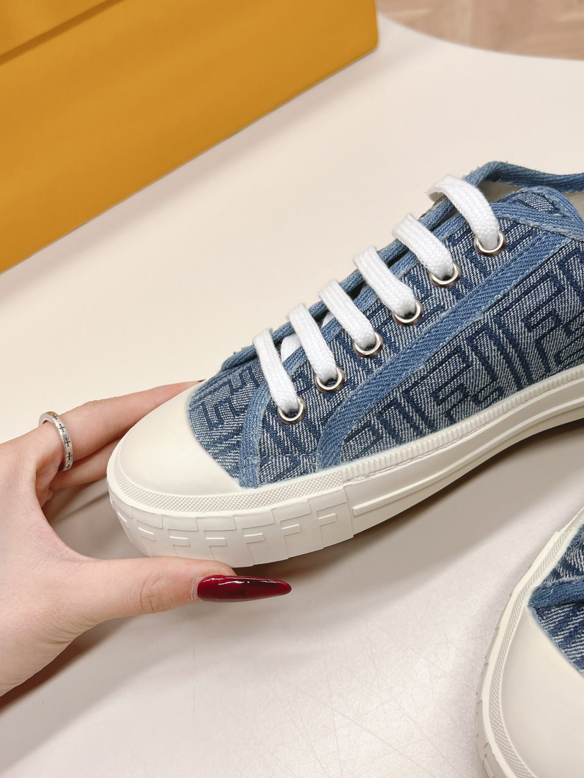 Fendi 2024ss New arrival Sneaker Size 36-40 - Image 7
