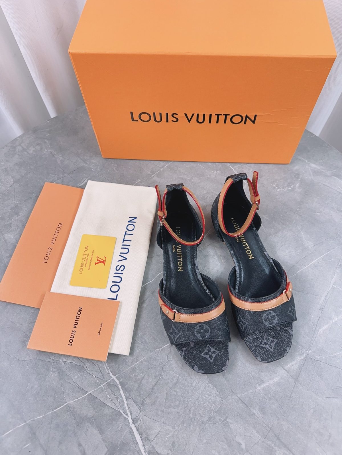 Louis Vuitton 2024ss Slippers Size 36-41 - Image 4