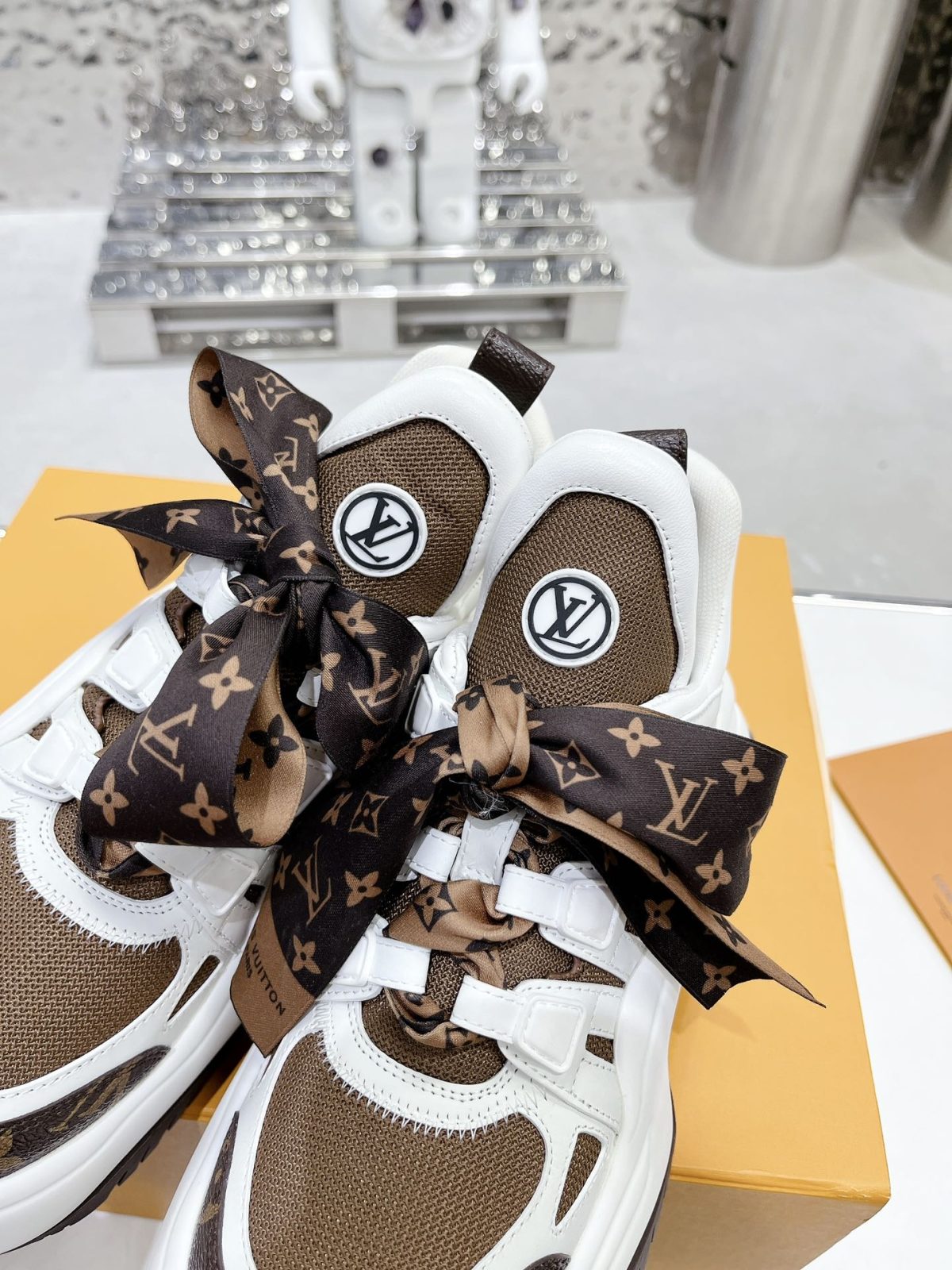 Louis Vuitton Cruise23 Archlight 2.0 Sneaker Size 36-41 - Image 6