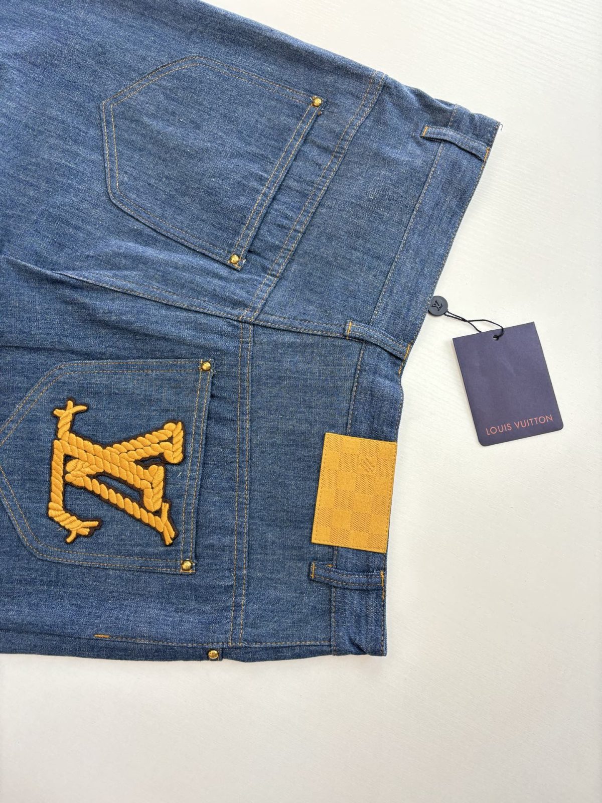 Louis Vuitton Unisex Shorts Size S-XL - Image 3