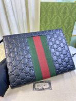Gucci New GG Supreme Pouch Size 26*20*6cm Style 475316 - Image 4