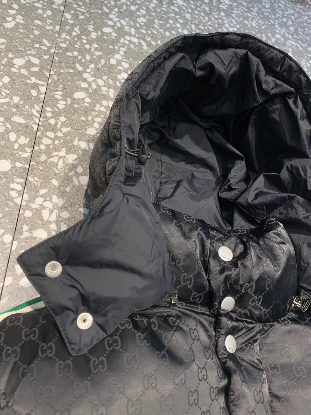 Gucci Winter Down Jacket Size S-2XL - Image 8