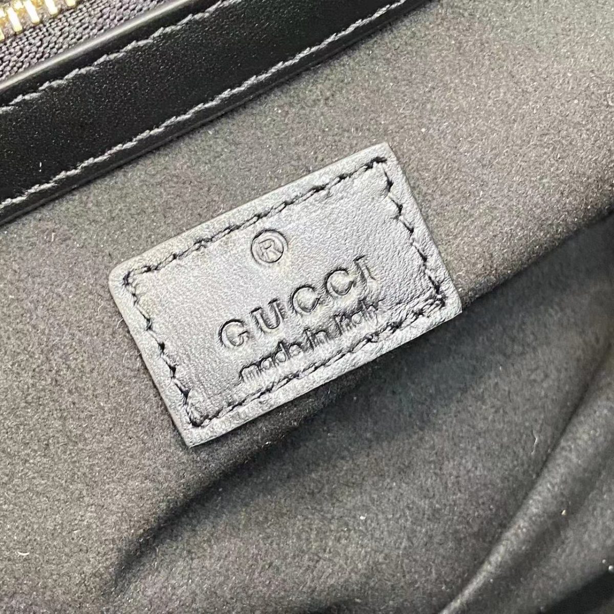 Gucci GG Emblem Women Shopping Bags Size 30*18*11cm - Image 9