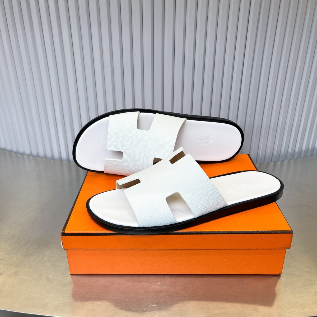 Hermes lzmir Sandals Size 40-45 - Image 3