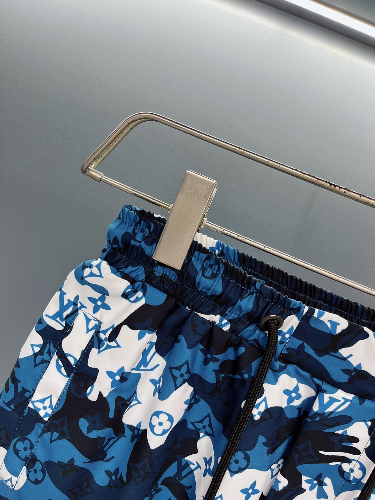 Louis Vuitton Beach Pants Size M-XXXL - Image 4