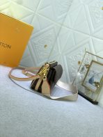 Louis Vuitton M46999 Viva-cité Shoulder Bags Size 25*15*8cm - Image 5