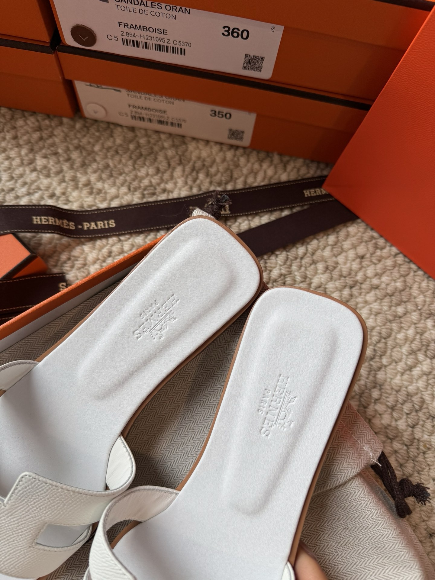 8eb3cd07c6e2ee79.jpg Hermes Oran Slippers Size 36-41 - Image 8