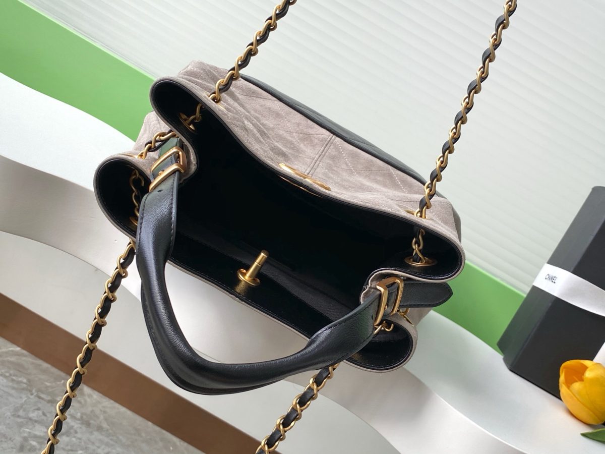 Chanel AS5636 2025new Shopping Bags 31*20*12cm - Image 8