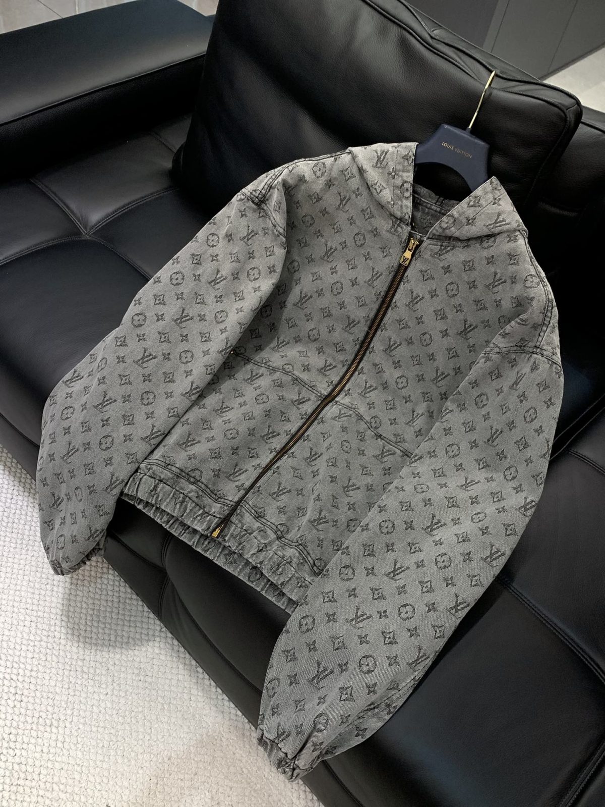 Louis Vuitton Unisex Jacket Size 46-52 - Image 3