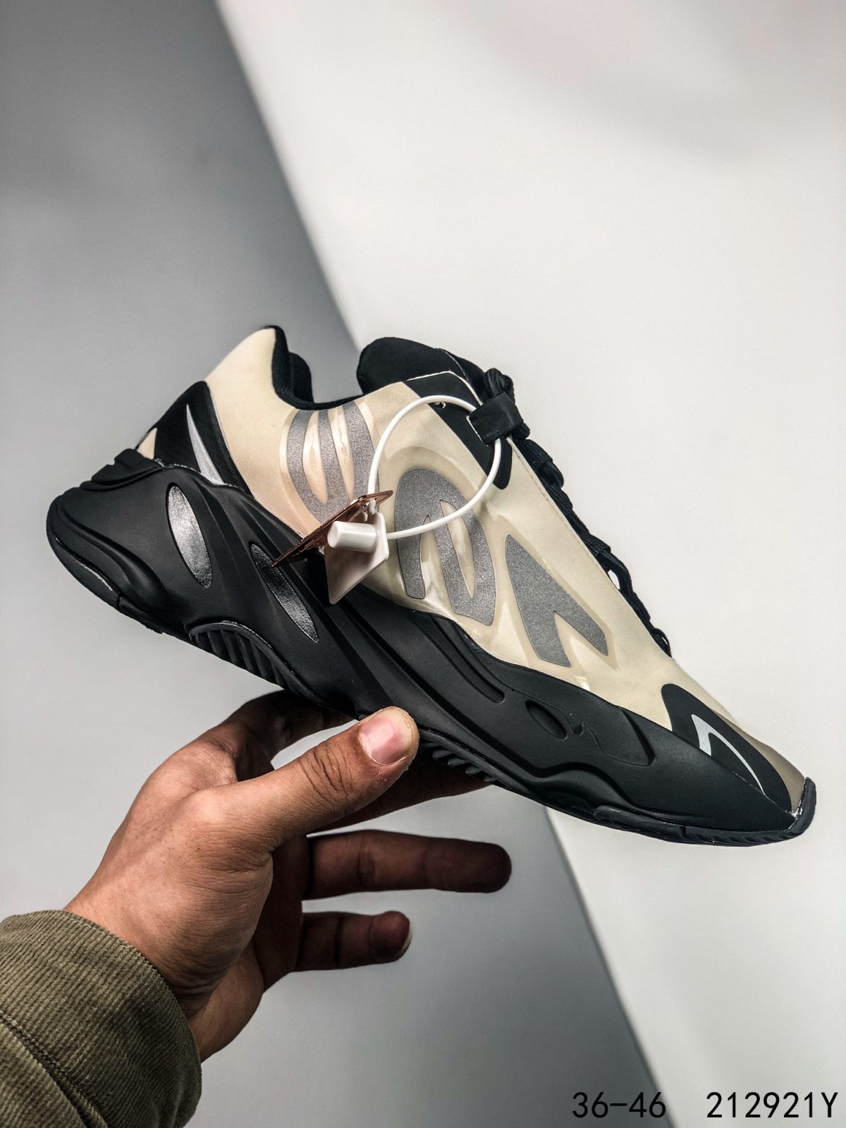 Yeezy 700 V2 Mens/Women's Sneakers Shoes 36 - 46 - Image 8