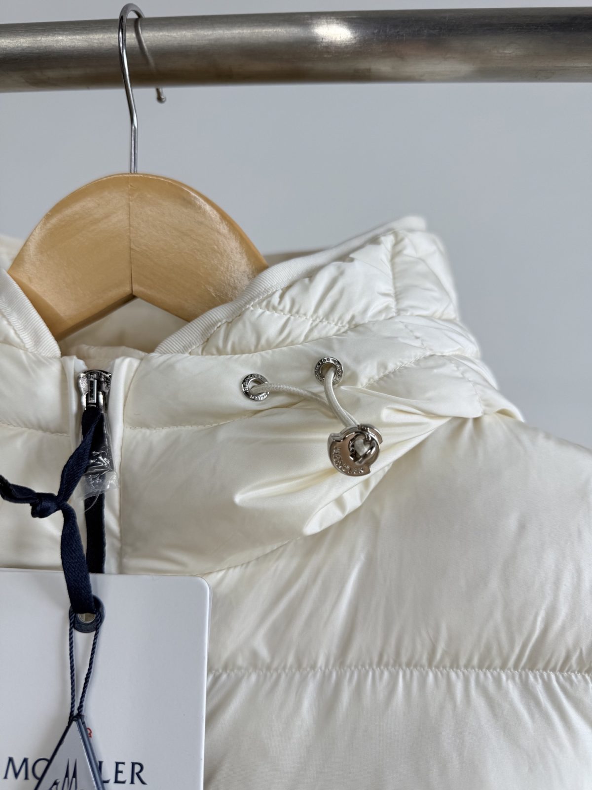 Moncler Avoce Women Down Jacket Size S-XL - Image 9