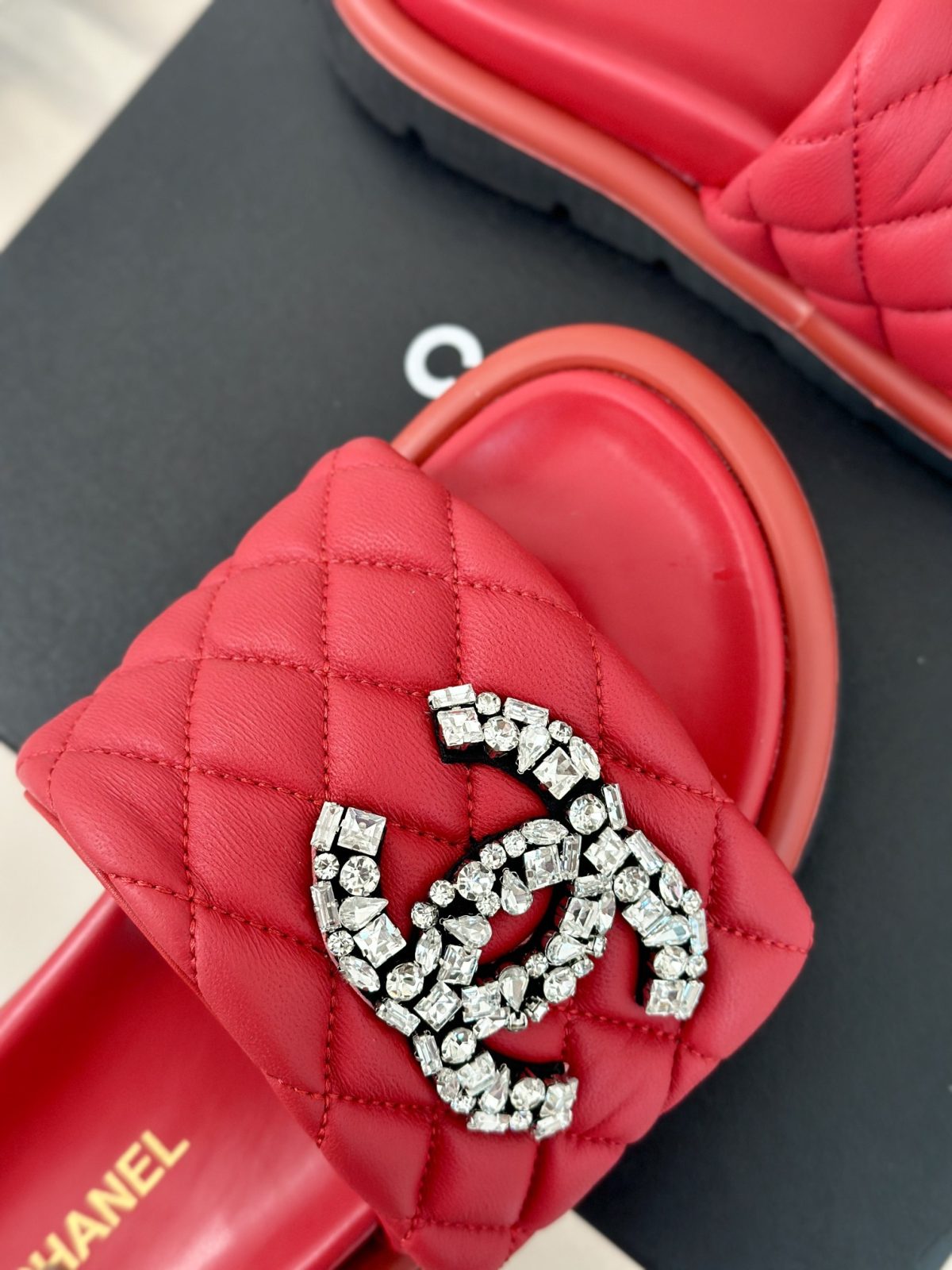 Chanel 2024 New Slippers Size 36-41 - Image 7