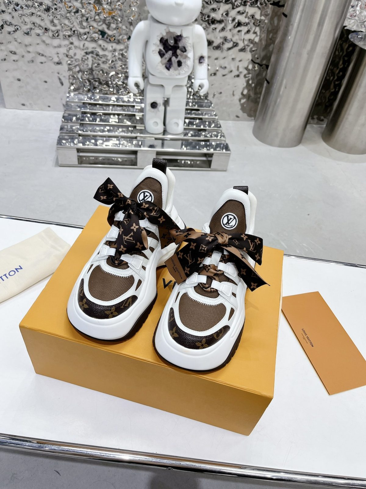 Louis Vuitton Cruise23 Archlight 2.0 Sneaker Size 36-41 - Image 3