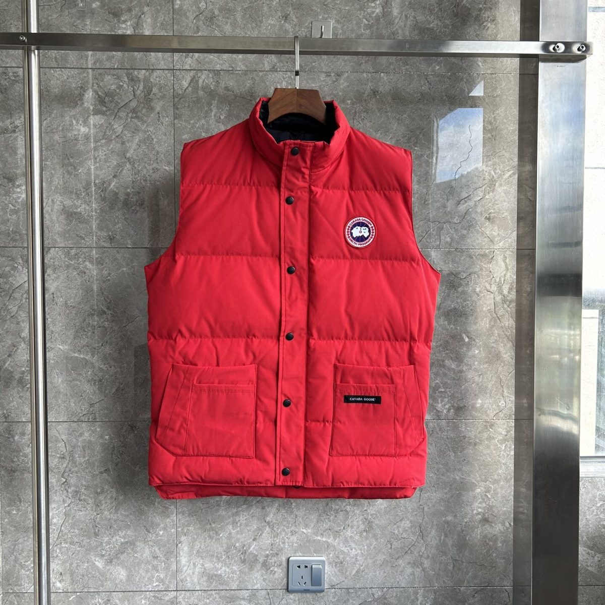 Canada Goose E20 Freestyle Vest-WD Men Winter Vest Size S-XXL - Image 1