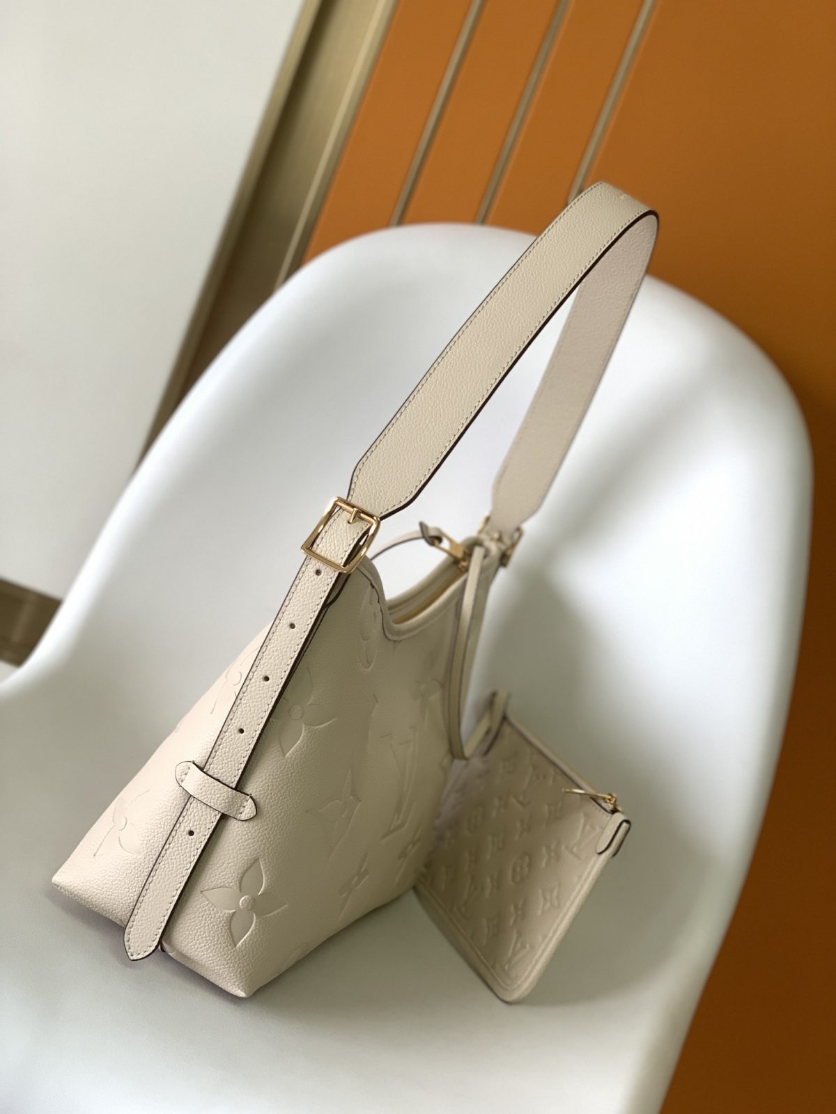 Louis Vuitton M46293 CarryAll Women Bags Size 29*24*12cm - Image 2
