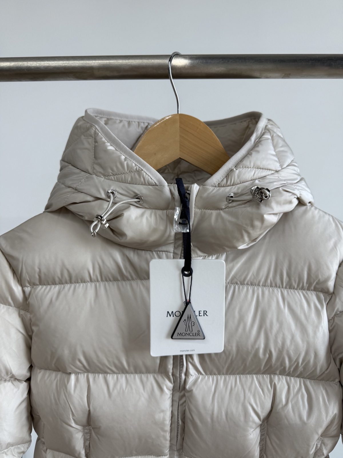 Moncler Avoce Women Down Jacket Size S-XL - Image 4