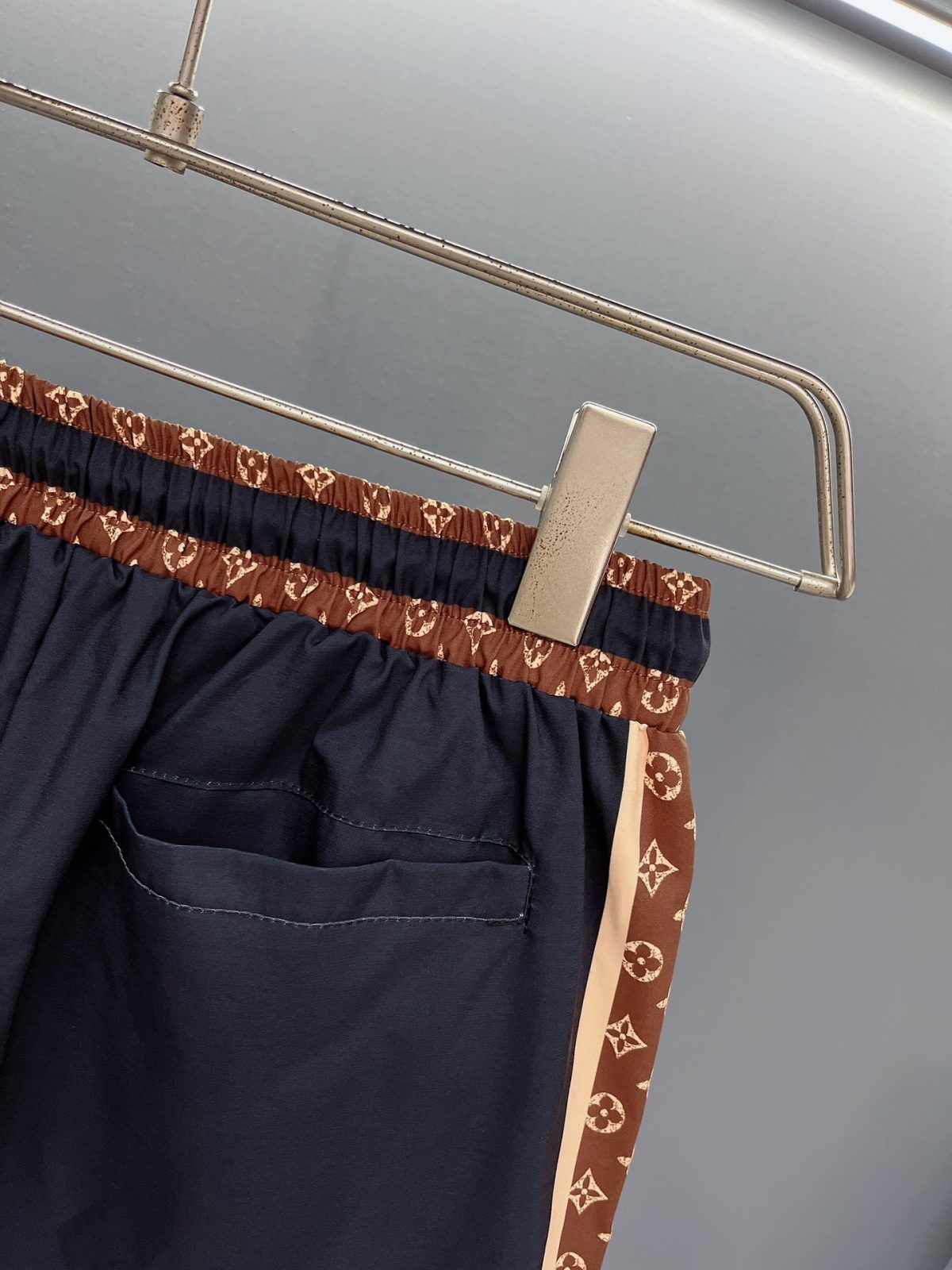 Louis Vuitton Beach Pants Size M-XXXL - Image 9