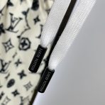 Louis Vuitton Sommeranzug Size M-XXL - Image 10