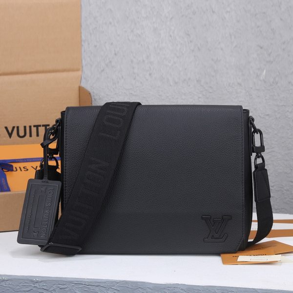 Louis Vuitton M57080 Aerogram Shoulder Bags Size 28*24*10cm