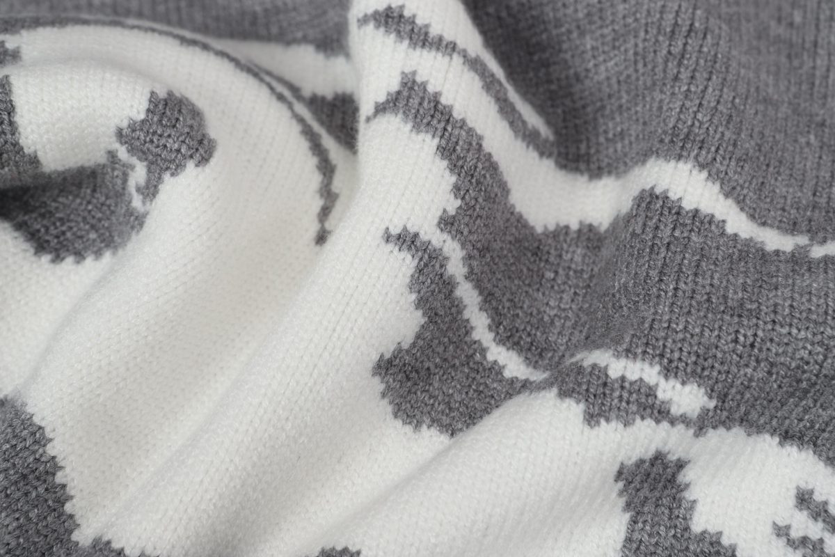 Burberry Unisex Sweatshirt Size S-L - Image 2
