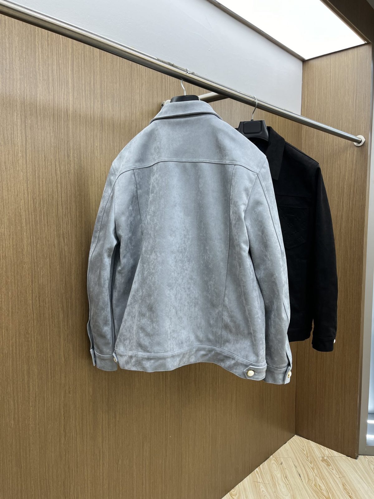 Louis Vuitton 25ss New Suede Jacket Size M-2XL - Image 9