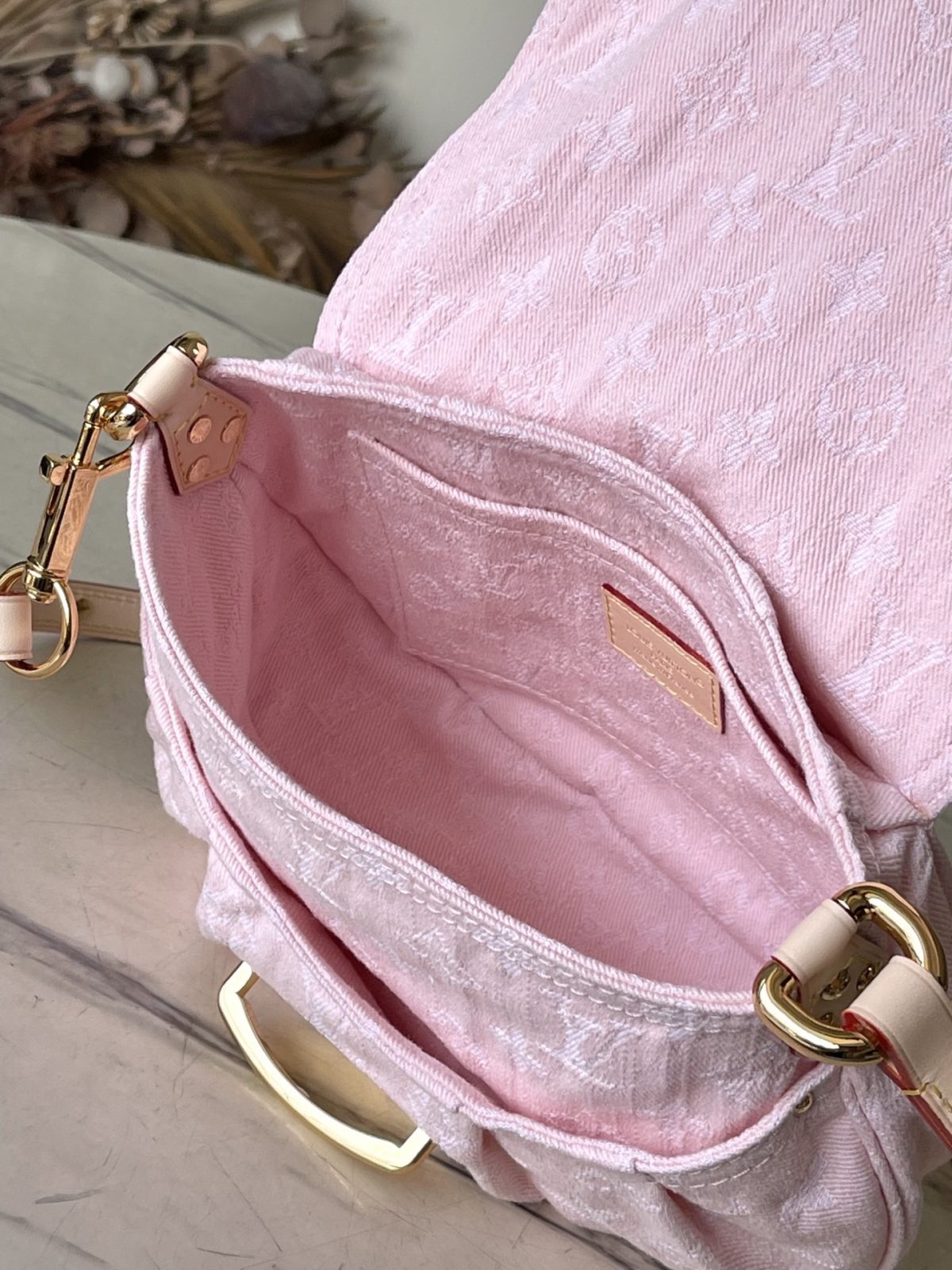 Louis Vuitton M13347 Women Shoulder Bag Size 27*18*3cm - Image 7