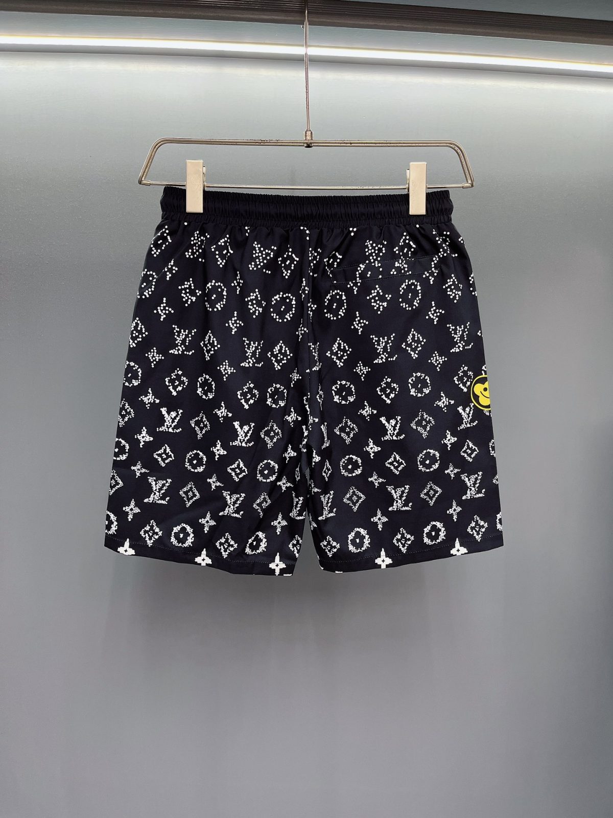 Louis Vuitton Beach Pants Size M-XXXL - Image 8