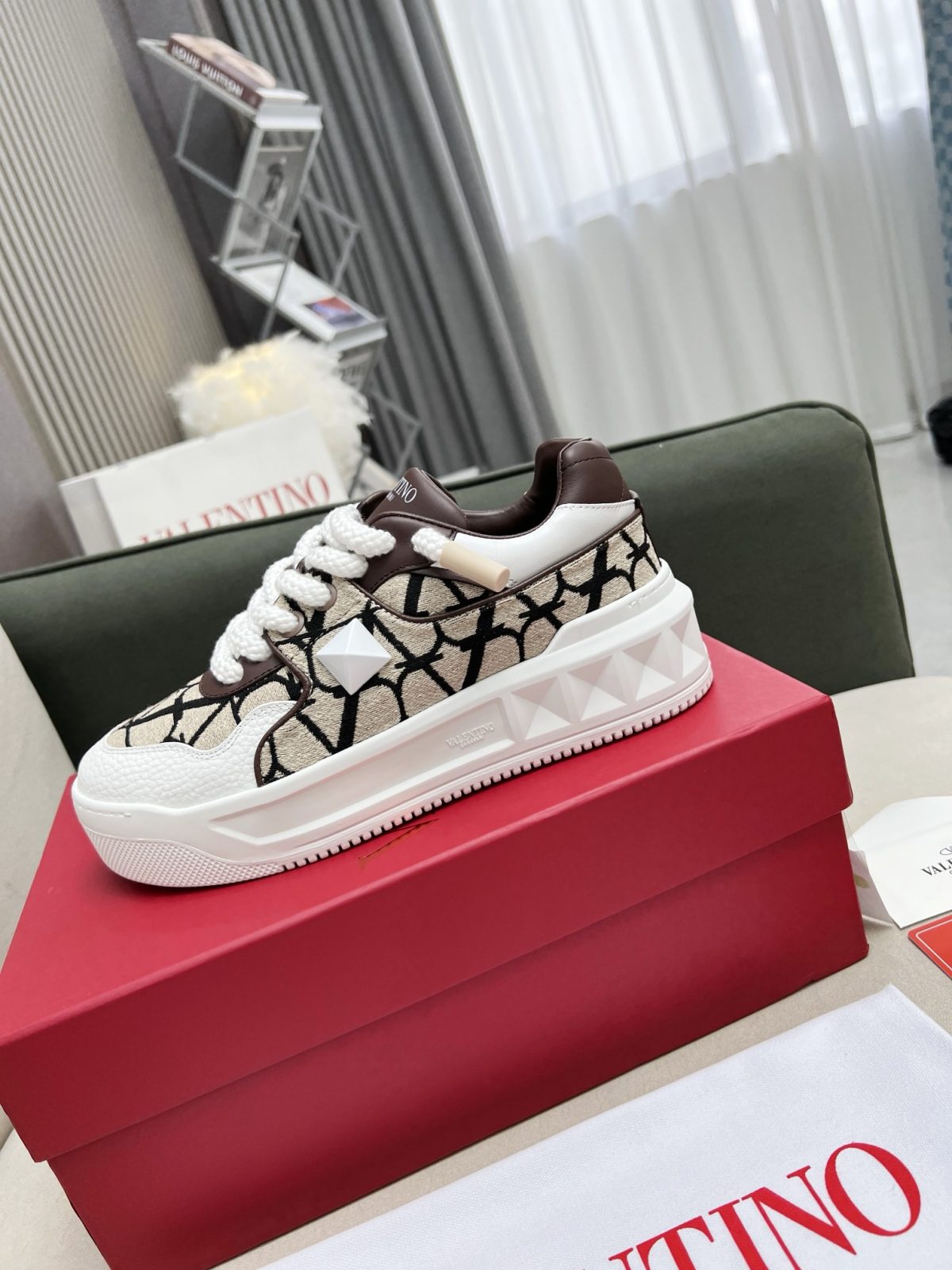 Valentino 2023 new Sneaker size 35-46 - Image 8