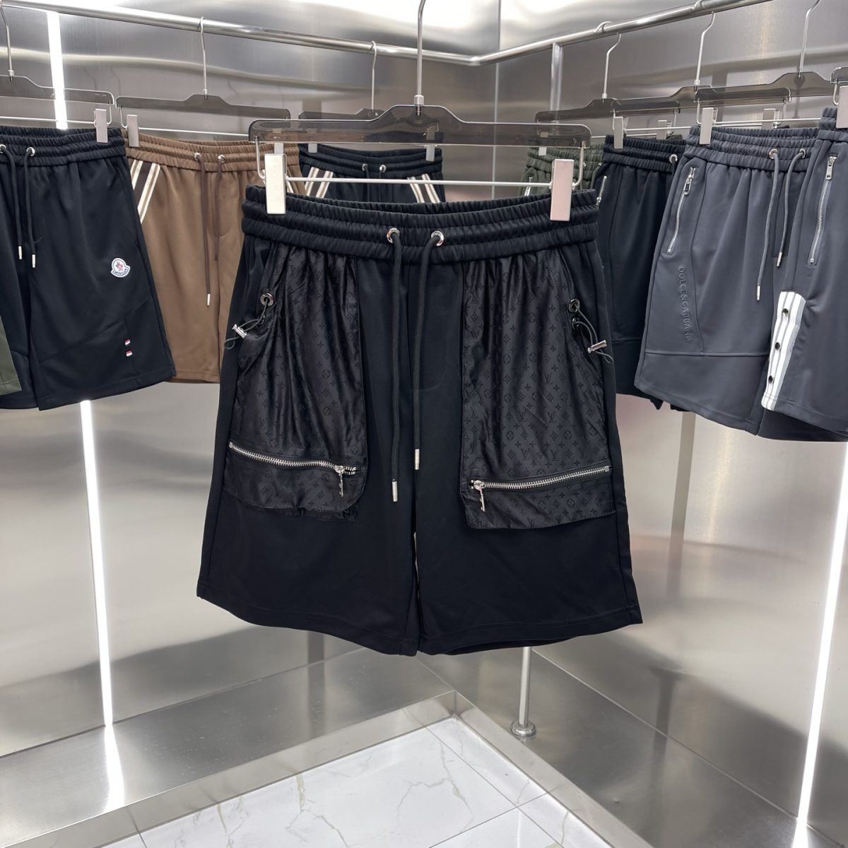 Louis Vuitton Shorts M-3XL - Image 1