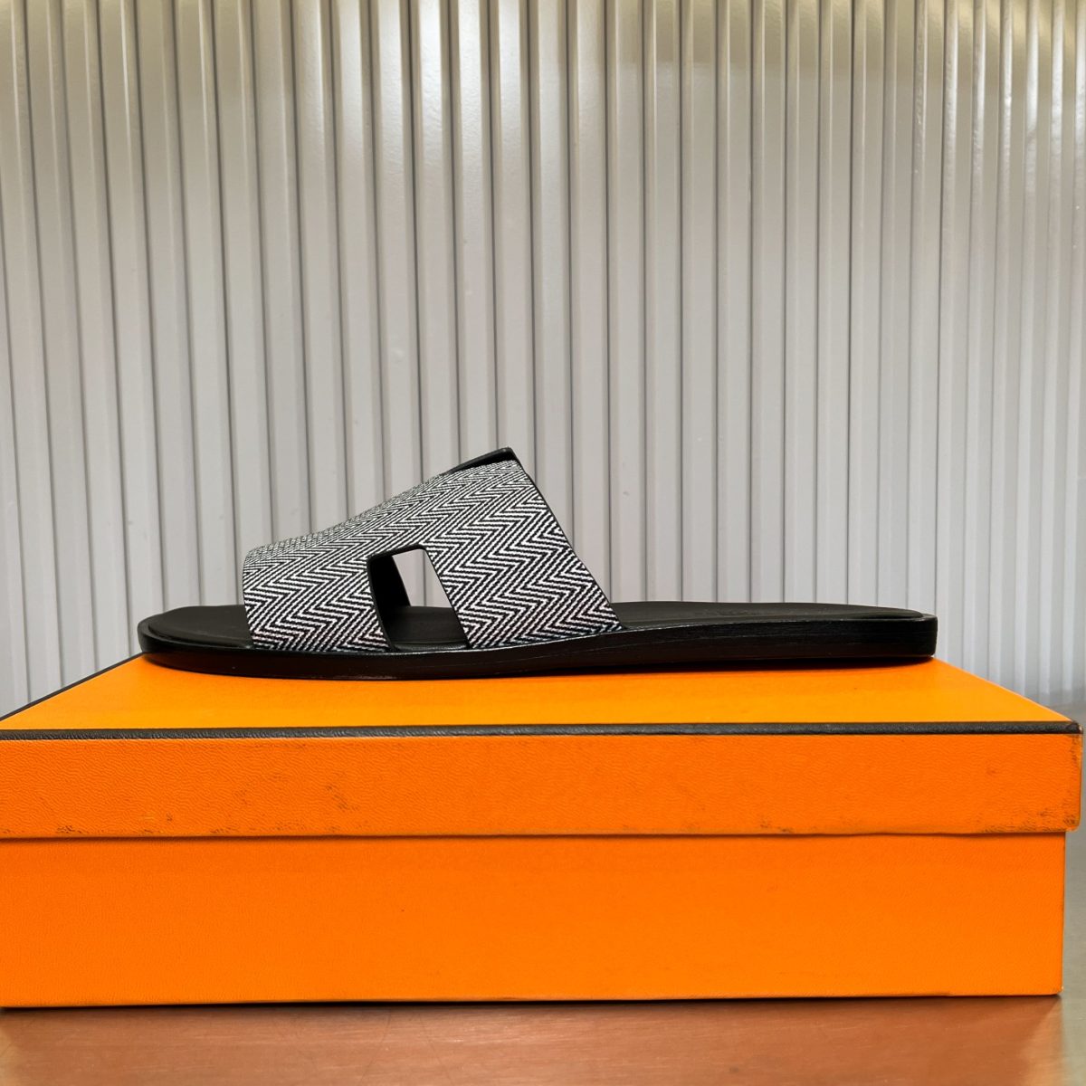 Hermes lzmir Sandals Size 40-45 - Image 4